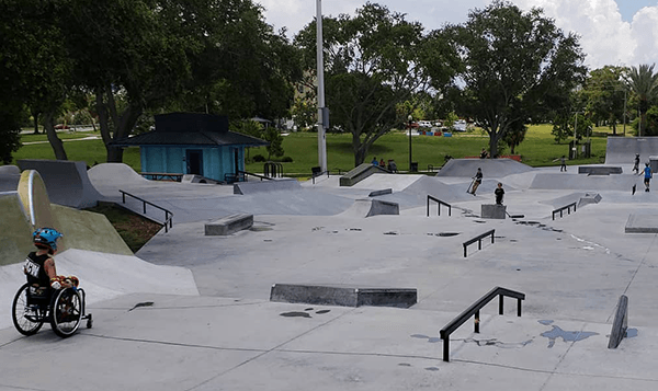 wheelchair users observes skate park
